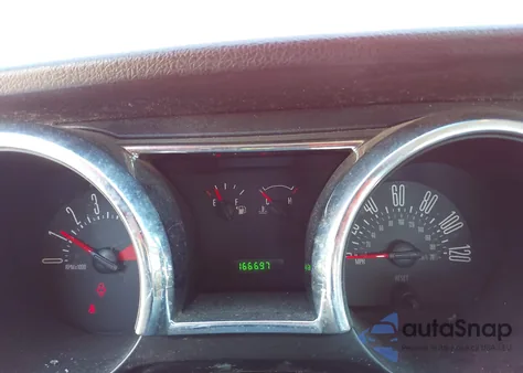 2005 Ford Mustang V6 Deluxe/V6 Premium from USA, damaged, VIN 1ZVFT80N555144789